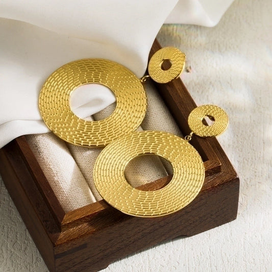 Boho επιχρυσωμένοι ανάγλυφοι κρίκοι