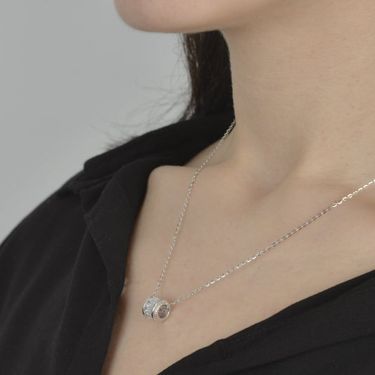 Κολιέ από ασήμι 925 με κυλινδρικό μενταγιόν διακοσμημένο με ζιργκόν silver jewerly