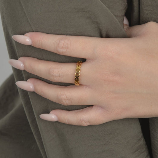 Χρυσό δαχτυλίδι γεωμετρικό σχέδιο. Minimal gold ring, geometric jewelry.