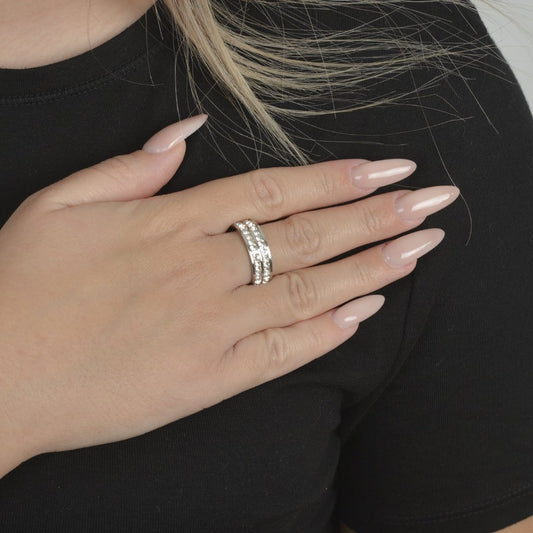 Ασημί δαχτυλίδι με ζιρκόν σε διπλή σειρά | silver ring zircon double row design.