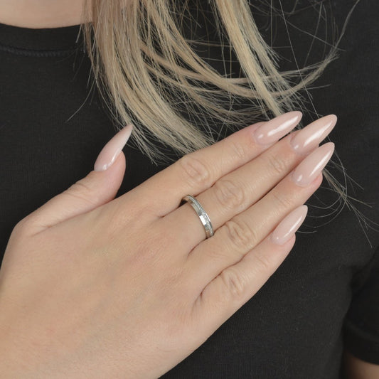 Ασημί δαχτυλίδι με στρας | silver ring with rhinestones.