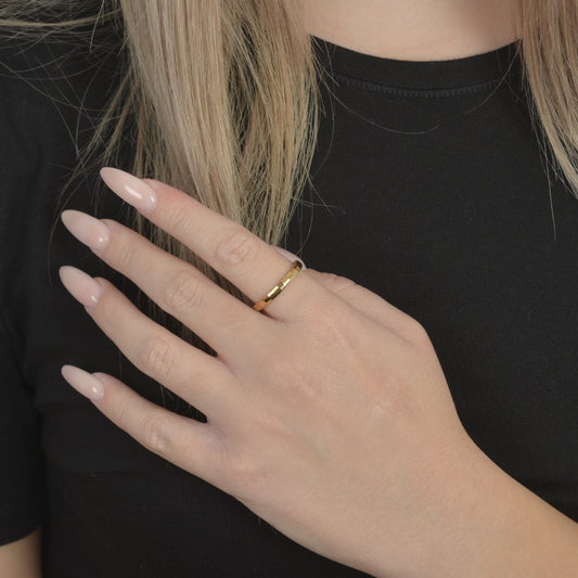 Χρυσό δαχτυλίδι με σφυρήλατη υφή | Κομψό minimal κόσμημα για καθημερινή χρήση ή layering.