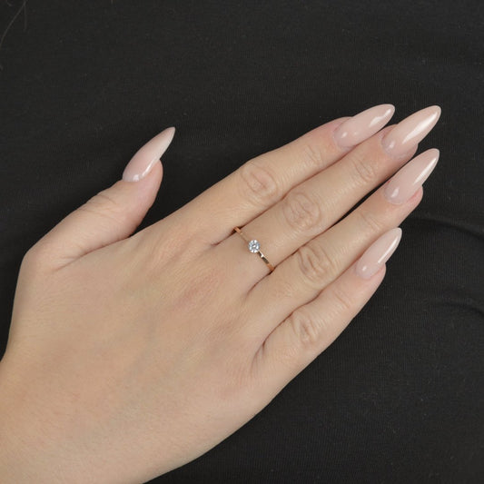 Ροζ χρυσό δαχτυλίδι σολιτέρ με πέτρα | κομψό δαχτυλίδι minimal design.