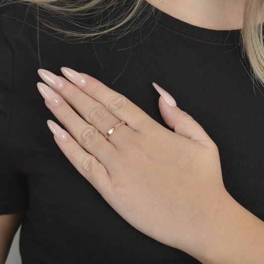 Ροζ χρυσό δαχτυλίδι με ανάγλυφα μοτίβα | rose gold ring with embossed patterns.