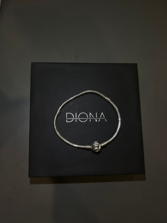 ΑσημI βραχιόλι με κούμπωμα κόμπο