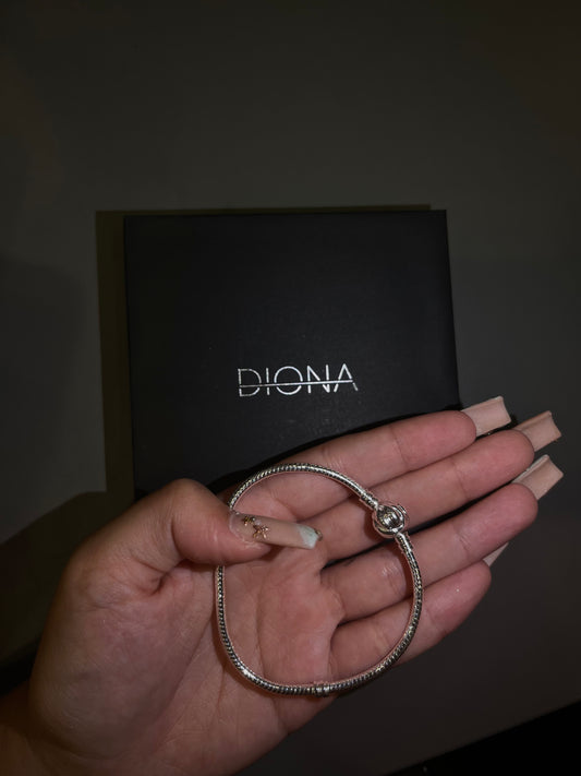 ΑσημI βραχιόλι με κούμπωμα κόμπο