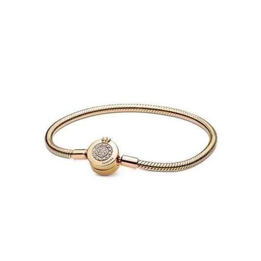 Χρυσό charm βραχιόλι με γεωμετρικό μοτίβο και γυαλιστερό φινίρισμα