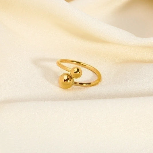 Επιχρυσωμένο δαχτυλίδι 18 καρατίων με ένθετο ζιργκόν