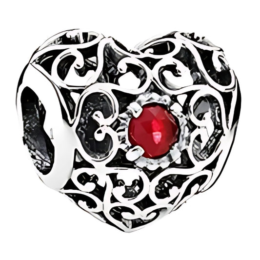 Ασημί charm καρδιά με κόκκινο γρανάτη, γενέθλια πέτρα Ιανουαρίου.