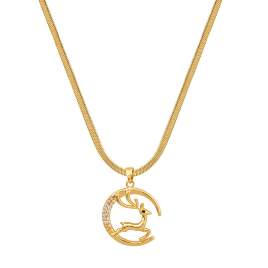 Χρυσό κολιέ με μενταγιόν ελάφι και φεγγάρι διακοσμημένο με ζιργκόν.
