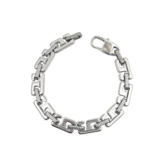 Ασημί βραχιόλι με ιδιαίτερη γεωμετρική αλυσίδα για μοντέρνες εμφανίσεις.