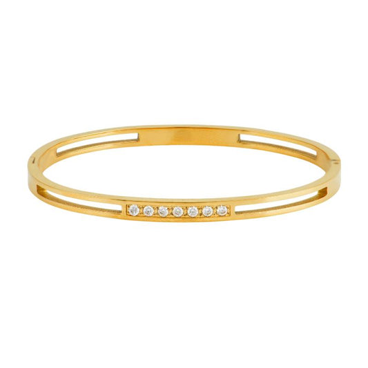 Χρυσό βραχιόλι με πετράδια και αλυσίδα για κομψή και εκλεπτυσμένη εμφάνιση με απαλή λάμψη.