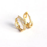 Σκουλαρίκια κρίκοι χρυσαφι με σχέδιο αλυσίδας και ζιργκόν σε αυτί