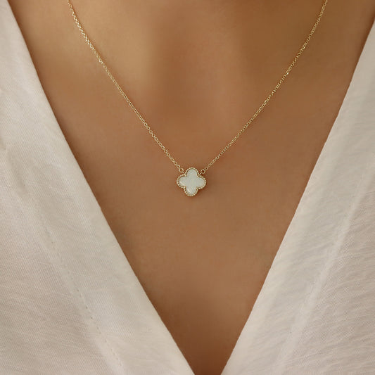 «Κολιέ με τετράφυλλο mother of pearl σε χρυσαφι αλυσίδα»